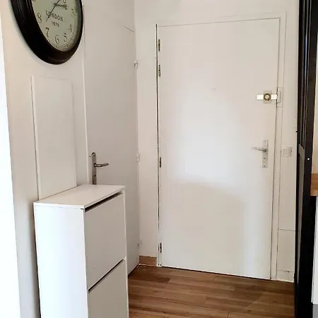 Apartment Bel A 50m De La Plage, 2 Pieces Climatisees, Parking Prive Antibes